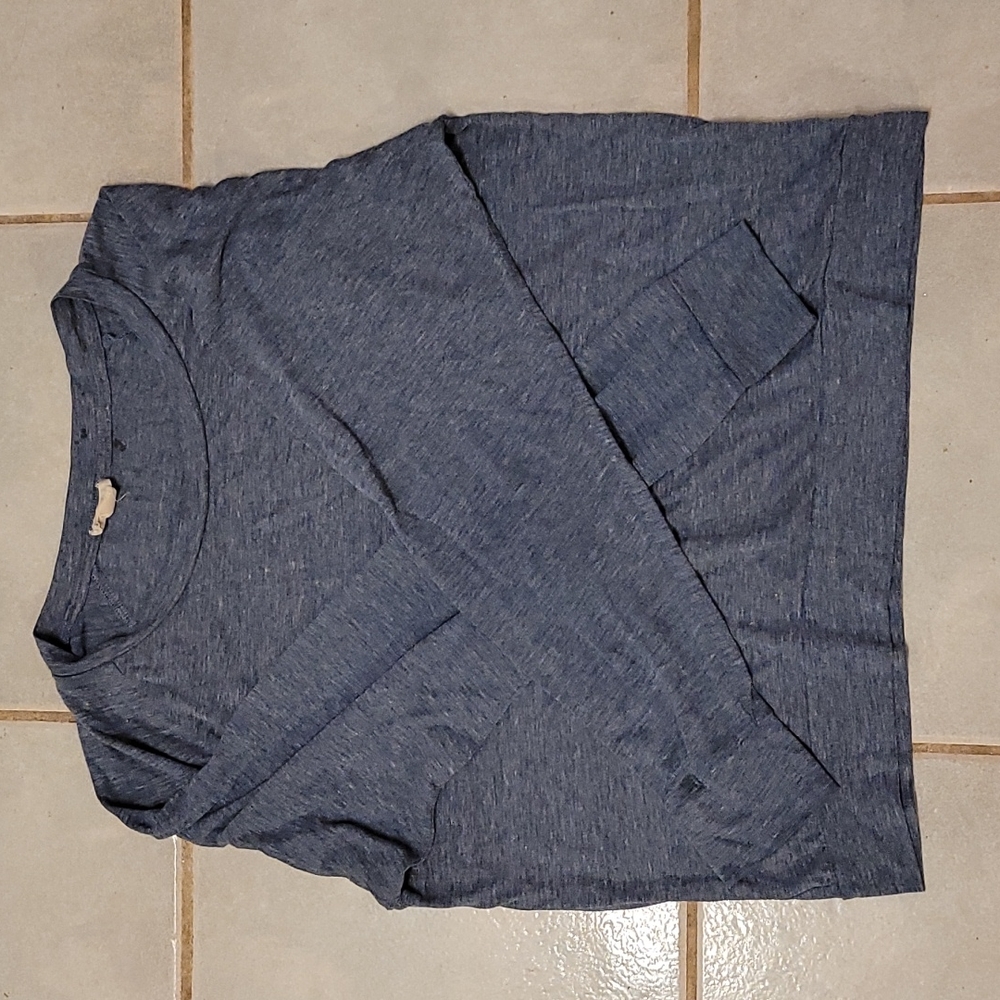 women's blue/grey long sleeved top